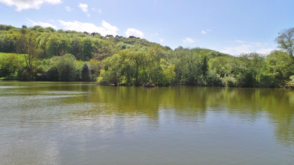 Cabanes Flottantes Et Gites Au Fil De L'Eau Colleville Exterior foto